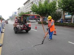 嘉格瀝青道路灌縫膠售后服務人員哪里需要哪里去